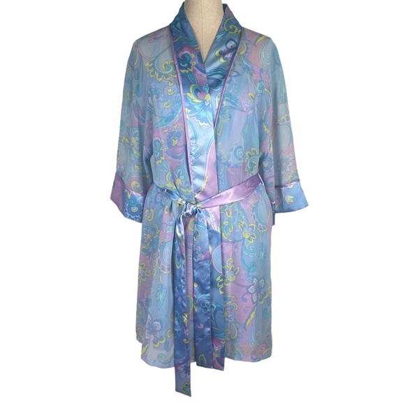 Vintage Delicates Nightgown & Robe Set - Picture 8 of 13